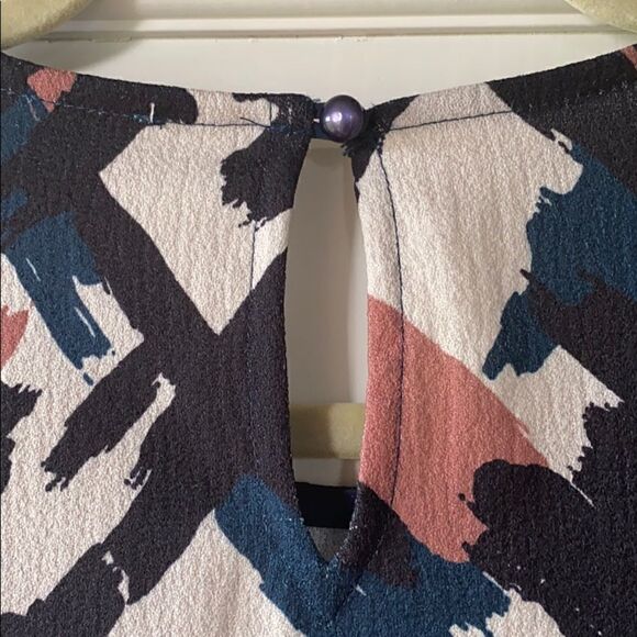 Pretty Abstract Print Blouse By Jade - Picture 5 of 5